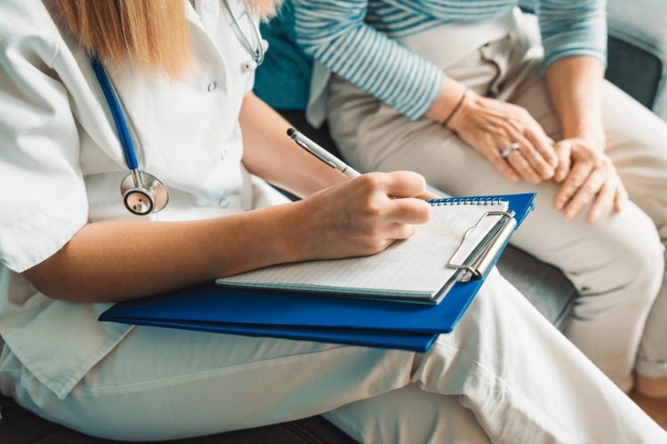 تشخیص کمبود کلسیم​ با ارزیابی بالینی